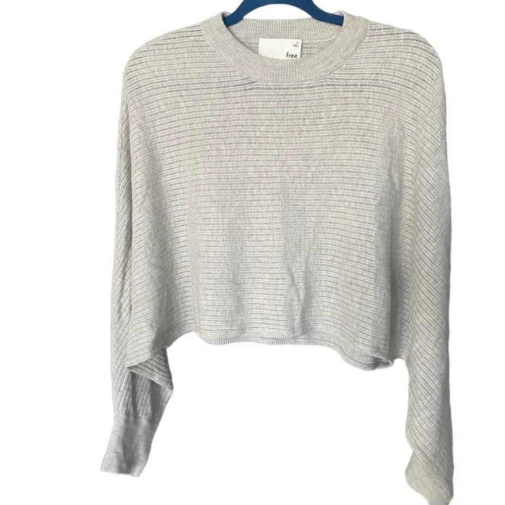 Wilfred Free x Aritzia "Lolan" Cropped, Oversized Sweater - Picture 3 of 8